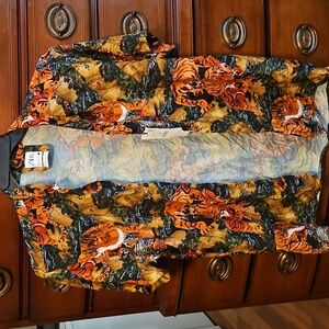Nwt ZARA MENS Button Up SHirt.